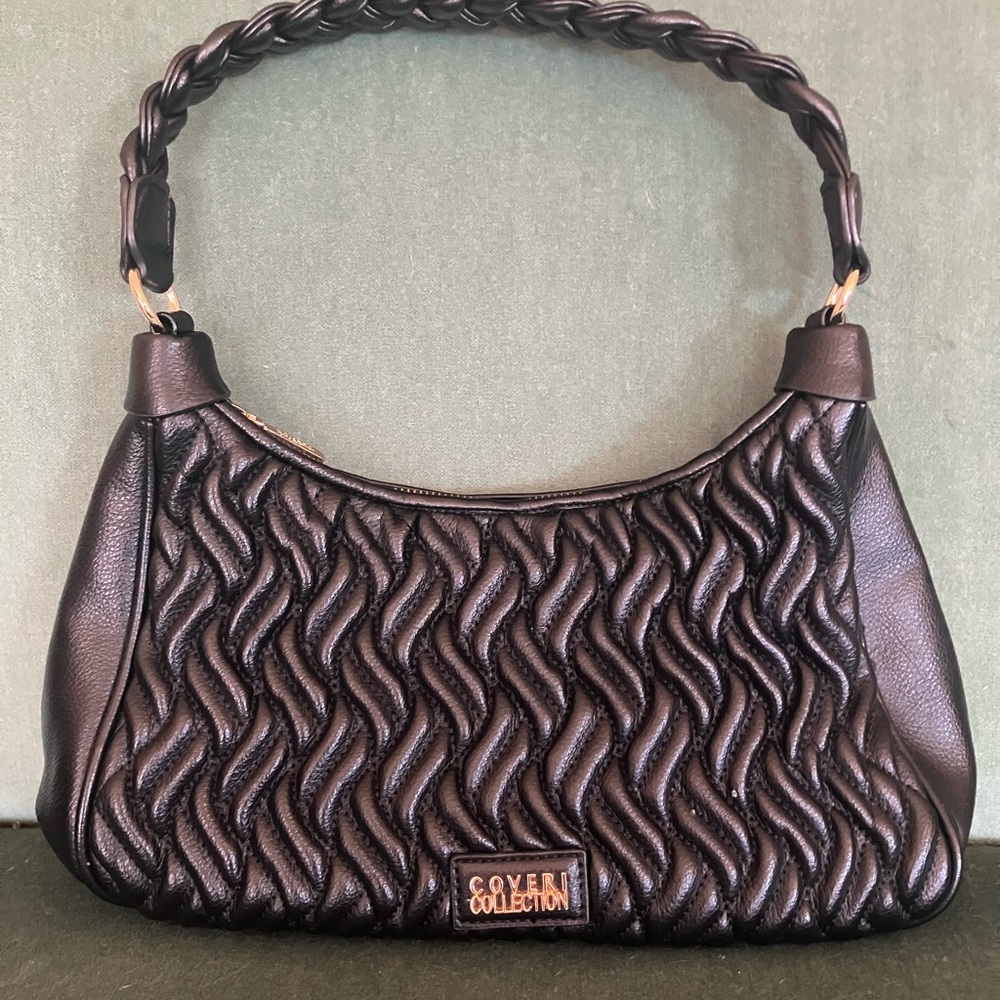 Black Quilted Women's shoulder bag made in Italy 🇮🇹. Like a new great condition.